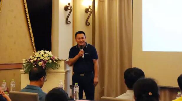 青岛易游体育白内障.jpg 青岛易游体育白内障.jpg