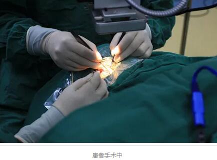 1月21日，四川省  青光眼“360°Schlemm's管切开术”在成都易游体育 开展。成华区17岁的小丁成为 位在四川省接受该 手术的青光眼患者。1月25日，《成都日报》对此次手术的 开展做了详细报道。6.jpg