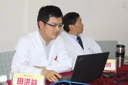 14日下午,成都易游体育·出名跨国药企诺华公司全国眼底病 病 研讨会在成都易游体育会议室顺利举办。成都易游体育院长陈晓明教授率领我院眼科多名专家、医生主导了此次研讨会3.png