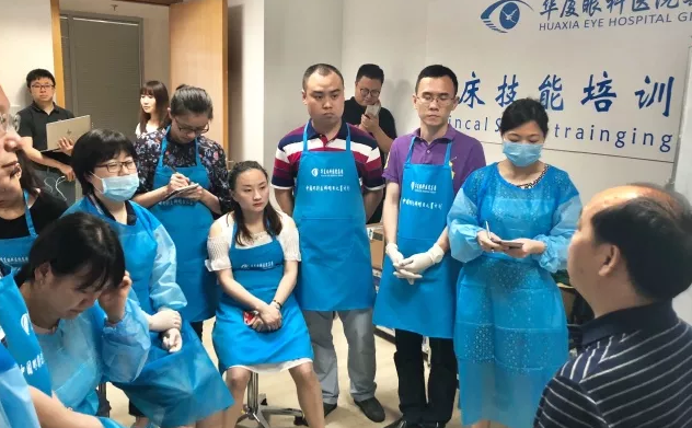 易游体育 四届白内障超声乳化手术技术规范化培训班圆满结班3.png