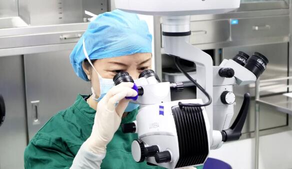 心向光明、永不止步——重庆易游体育屈光专家汪红的一天2.jpg 心向光明、永不止步——重庆易游体育屈光专家汪红的一天2.jpg