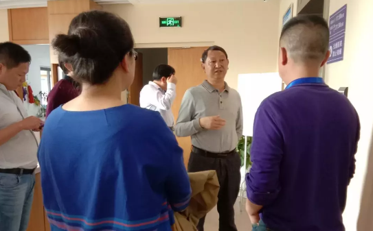 4月18日宜昌市政协主席宋文豹、副主席张发卫等政协领*一行轻车简从,来到宜昌易游体育进行视察,详细了解社会办医以及易游体育的经营发展情况2.png 4月18日宜昌市政协主席宋文豹、副主席张发卫等政协领*一行轻车简从,来到宜昌易游体育进行视察,详细了解社会办医以及易游体育的经营发展情况2.png