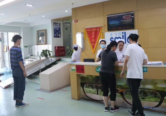 高考后,易游体育迎来近视手术高峰2.png 高考后,易游体育迎来近视手术高峰2.png