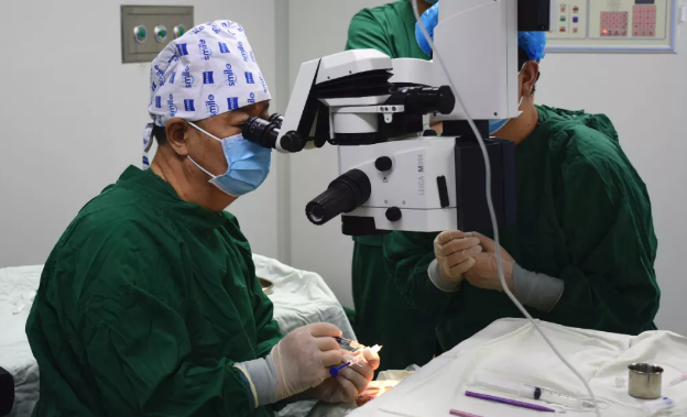 十年追随院长 多次手术——记兰州易游体育一面锦旗背后的故事4.png 十年追随院长 多次手术——记兰州易游体育一面锦旗背后的故事4.png