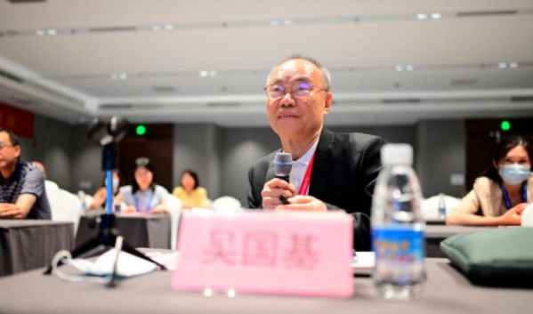 勇立潮头,引领发展 易游体育2021年眼底病学科发展研讨会在福州隆重召开6.png 勇立潮头,引领发展 易游体育2021年眼底病学科发展研讨会在福州隆重召开6.png