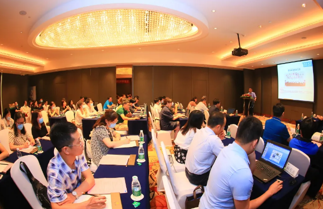 易游体育2021 年眼表学科发展研讨会暨干眼诊疗论坛在厦召开2.png 易游体育2021 年眼表学科发展研讨会暨干眼诊疗论坛在厦召开2.png