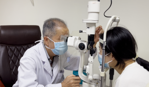 易游体育医生·医声罗添场:只要病人需要我,我就不退休2.png 易游体育医生·医声罗添场:只要病人需要我,我就不退休2.png